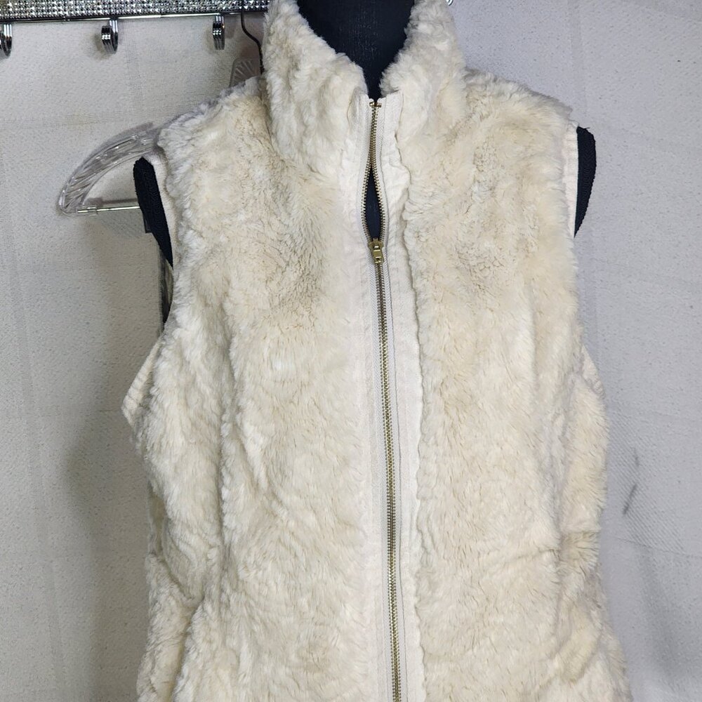 Roz & Ali Cream Colored Faux Fur Trimmed in Faux Suede Fully Lined Vest Size L - Picture 3 of 16